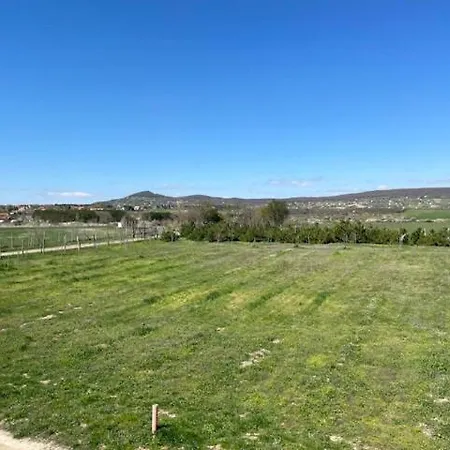 וילה Twin Garden *